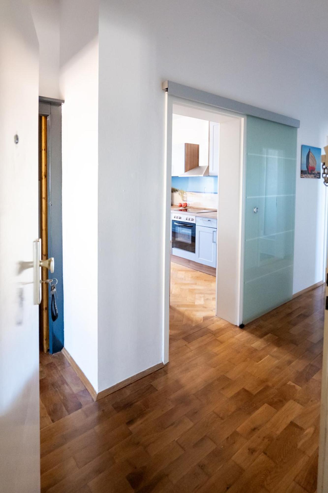 Doppelhaus- Villa Leipzig Schleussig , Moderner Altbau Apartment Dachetage Mit 2 Schlafzimmern Und Separatem Zusatzzimmer , Parkplatz - Balkon - Kamin - Eicheparkett - Arbeitsplatz المظهر الخارجي الصورة
